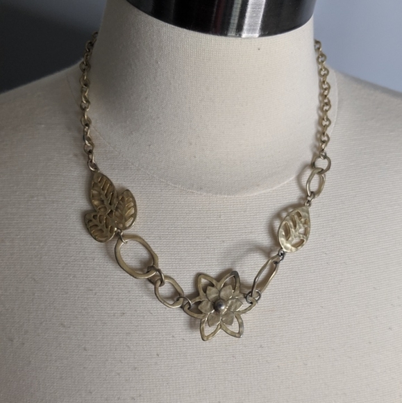 Lia Sophia Golden Girl Flower Necklace - Picture 3 of 6